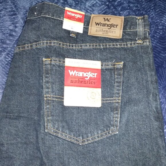 Men's Jean Shorts by Wrangler/Authentic Size 45/46 NWT. - Picture 4 of 5